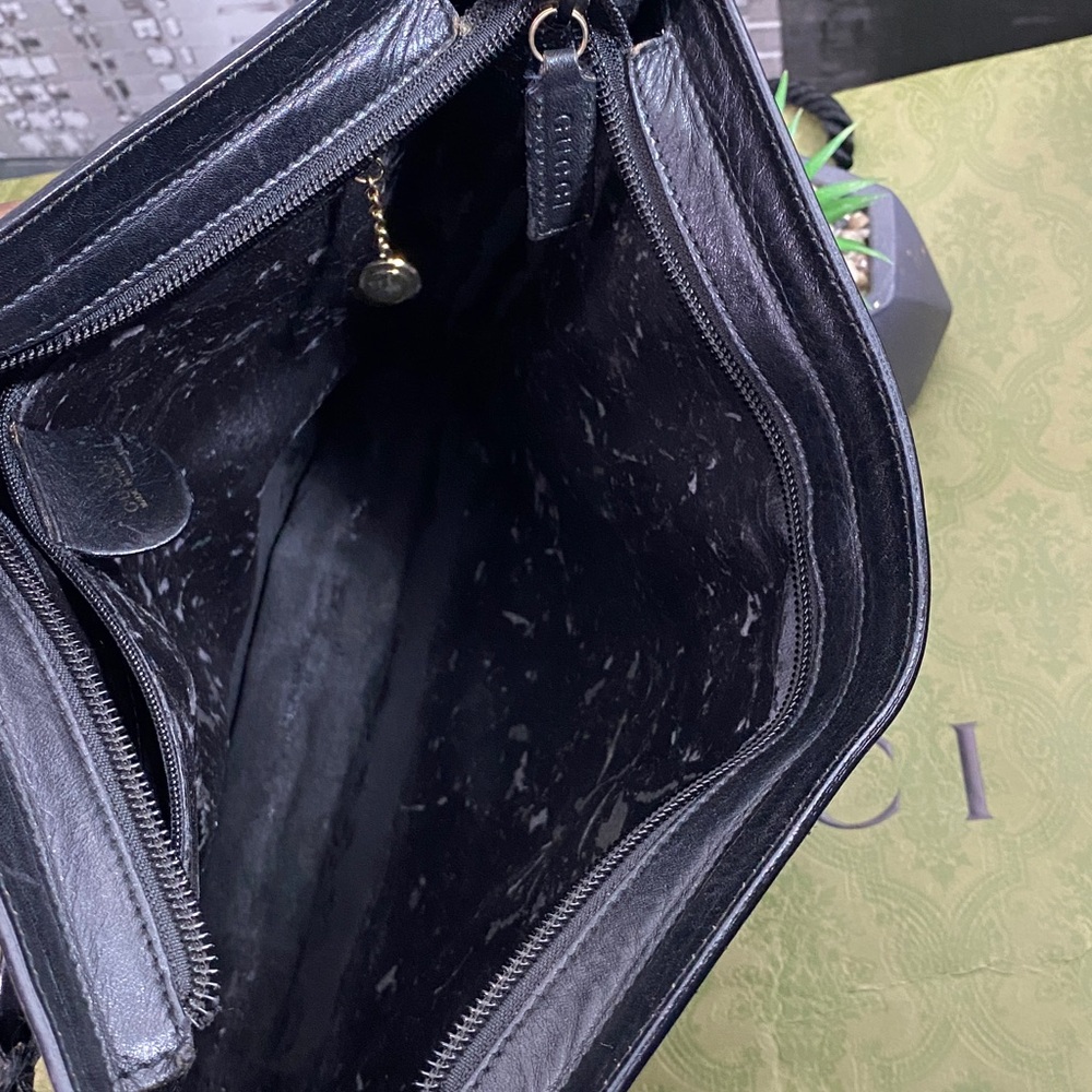 Authentic Rare Gucci Elegant black leather Bag - Picture 11 of 14